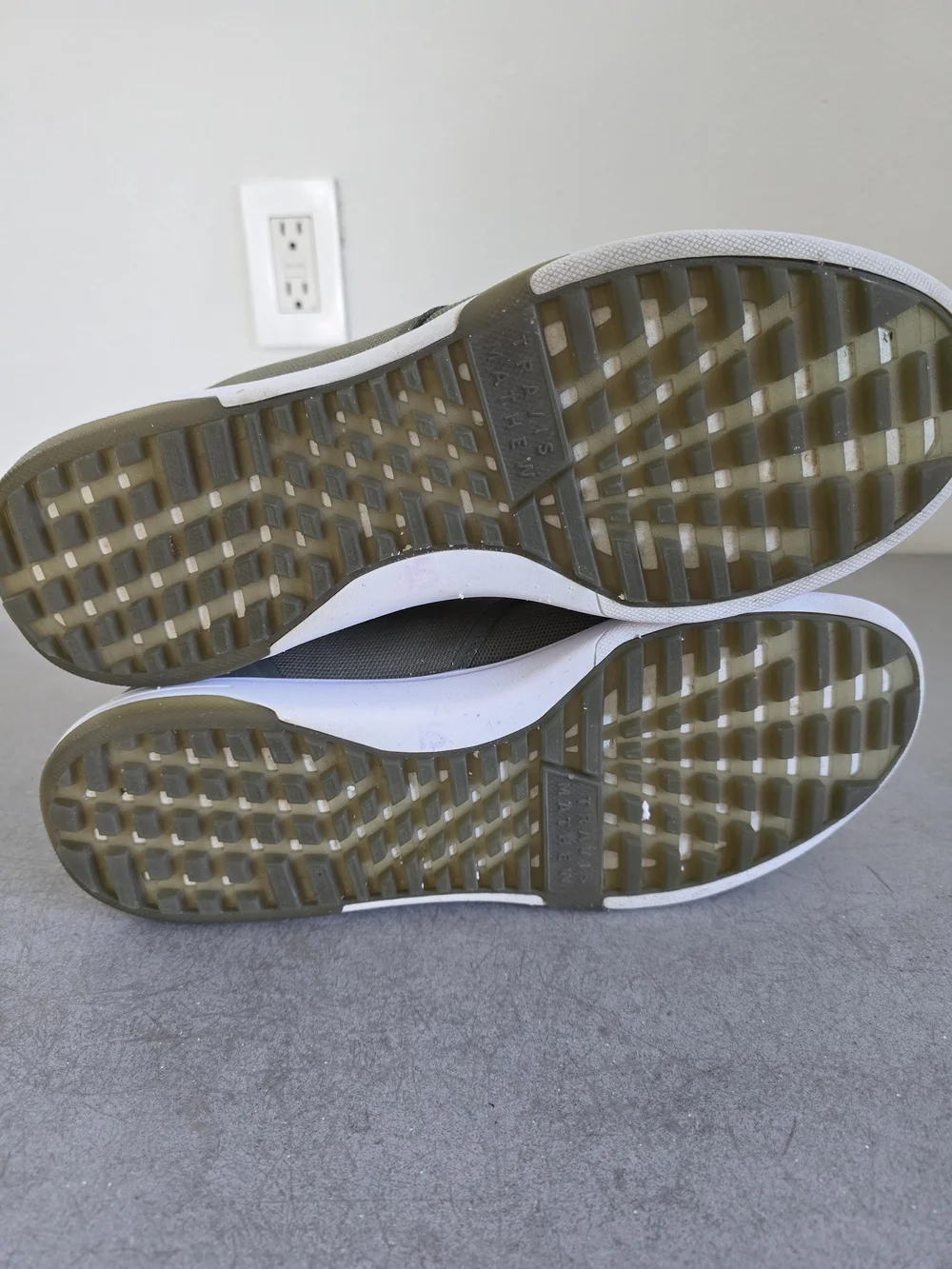 Travis Mathew Men's Lightweight Casual Shoes Sz 12